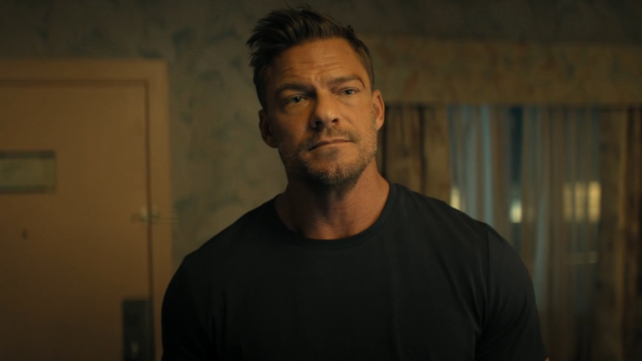 Alan Ritchson as Reacher in Season 3