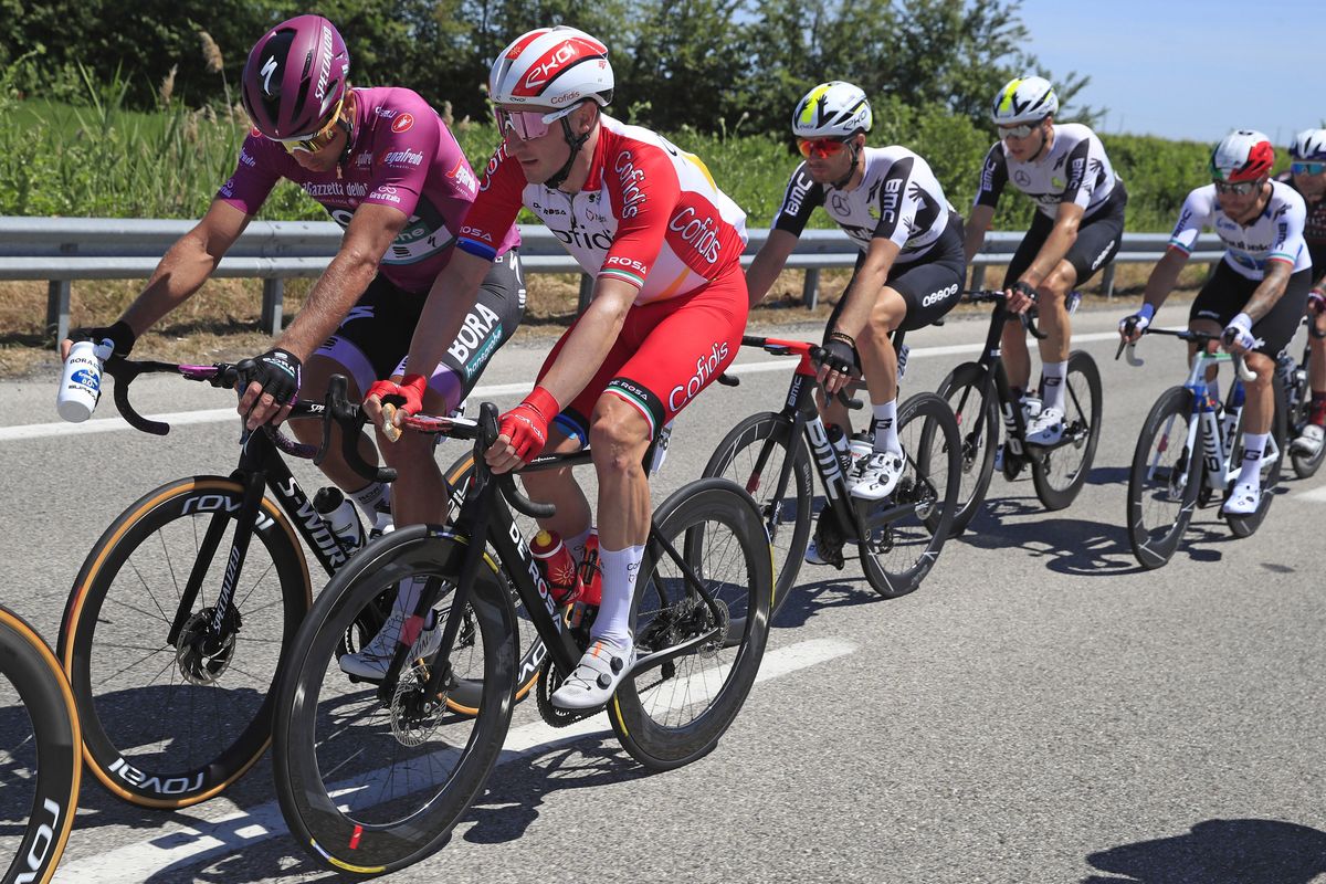 Giro dItalia 2021 104th Edition 13th stage Ravenna Verona 198 km 21052021 Peter Sagan SVK Bora Hansgrohe Elia Viviani ITA Cofidis photo Luca BettiniBettiniPhoto2021