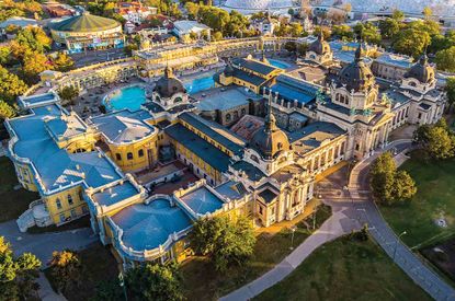The Sz&eacute;chenyi Baths in Budapest&rsquo;s City Park