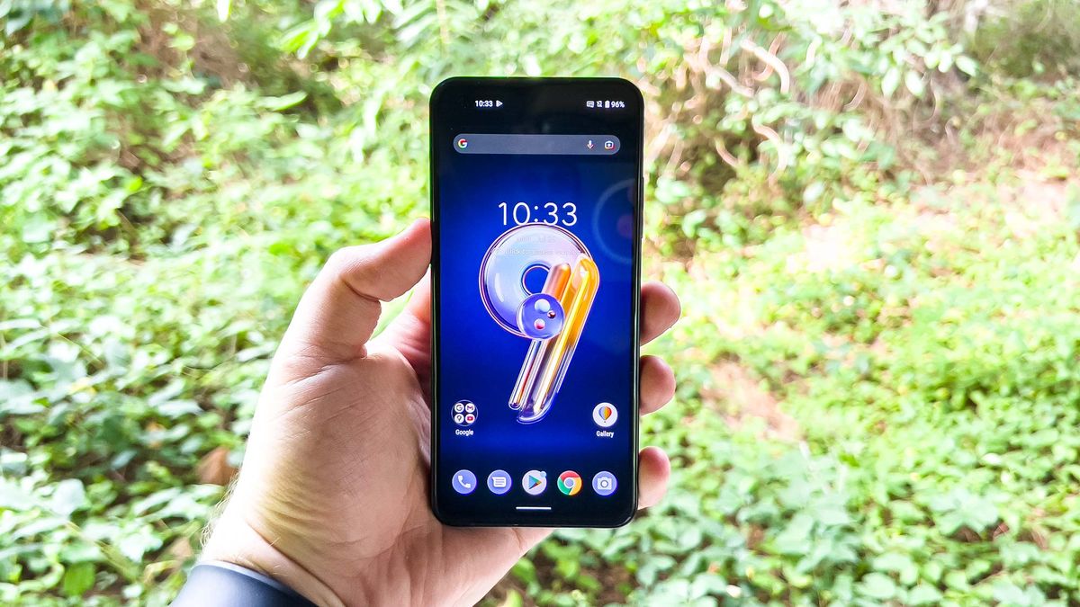 Asus Zenfone 10 review: Compact 5G smartphone with a lot of power -   Reviews
