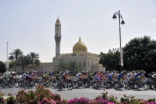 The Tour of Oman peloton makes its way from Al Alam Royal Palace to Wadi Al Hoqay.
