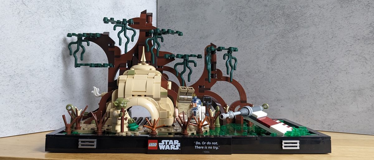 Lego Star Wars Dagobah Jedi Training Diorama