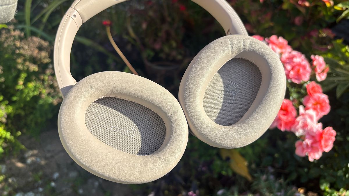 Sony WH-CH730N over-ear headphones