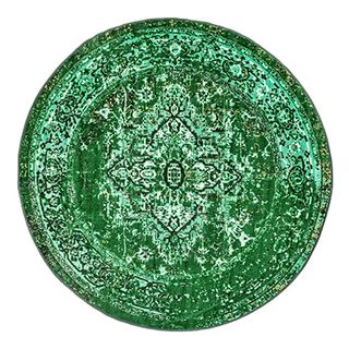 round green rug with traditional pattern 