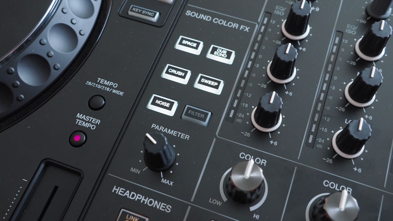 AlphaTheta XDJ-AZ