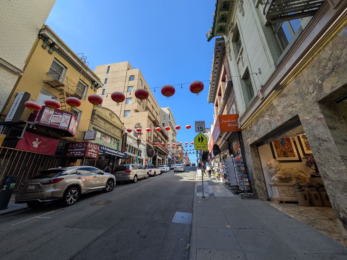 Grant Avenue chinatown photo by Pixel 9 Pro