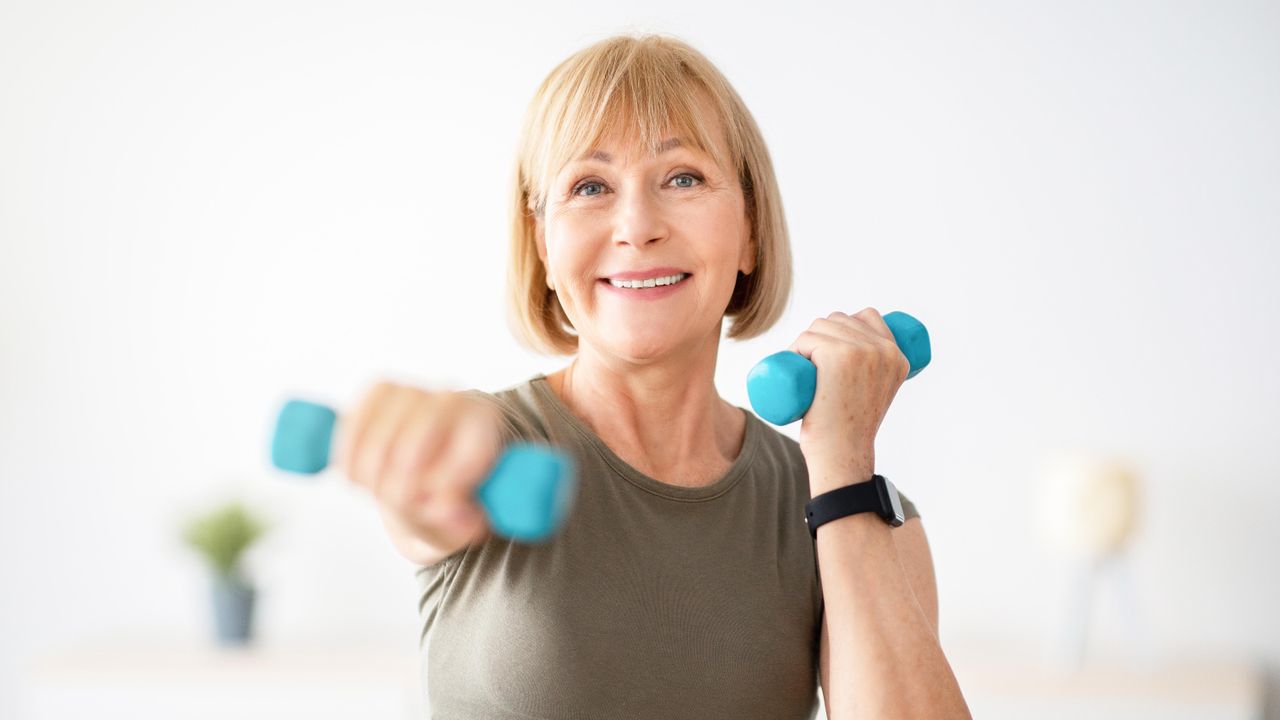 I’m a personal trainer. These are the 5 essential strength exercises I’d do every day after 50