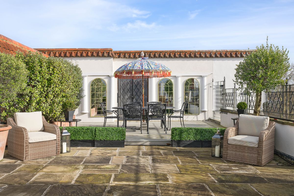 A £15m Kensington penthouse with a Mediterranean-style ‘garden in the ...