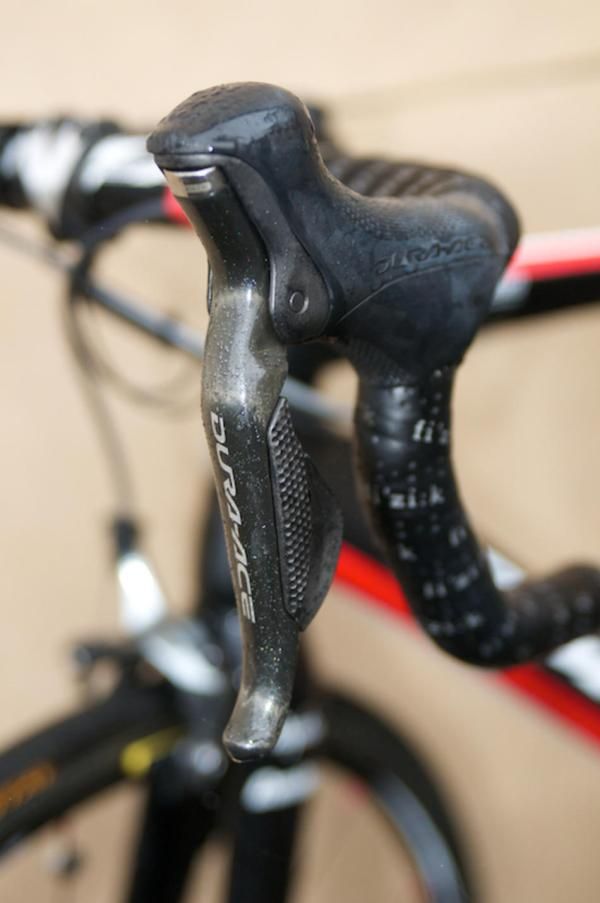 House is one of only three Rapha riders to have Di2.
