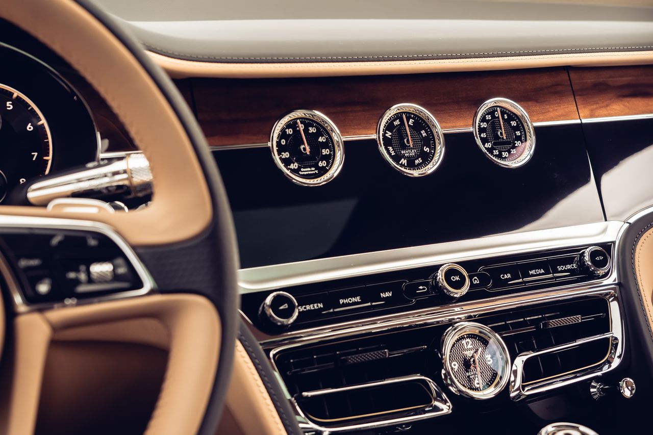 Bentley Rotating Dashboard