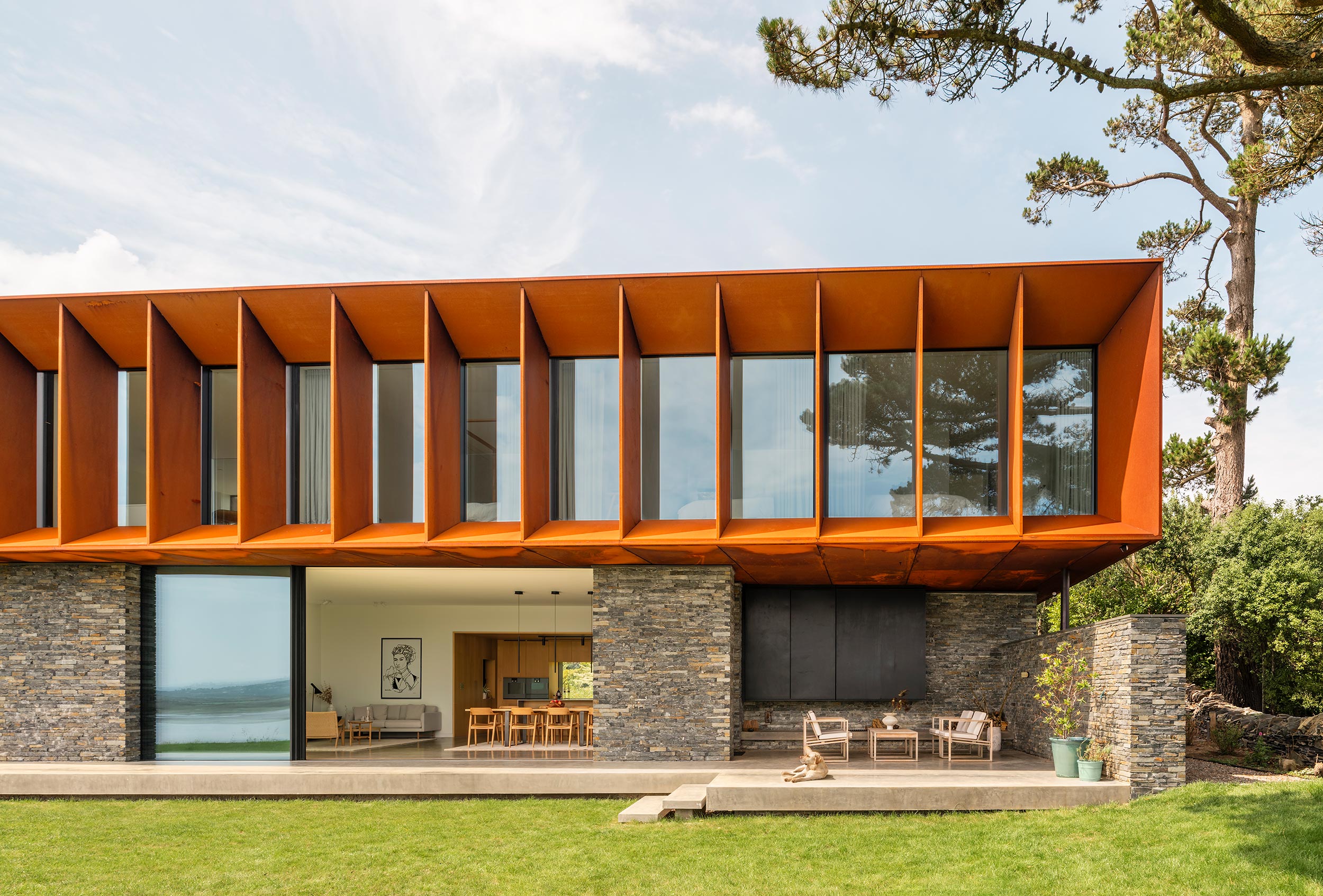 Porthmadog House, Wales, by Str&amp;ouml;m Architects