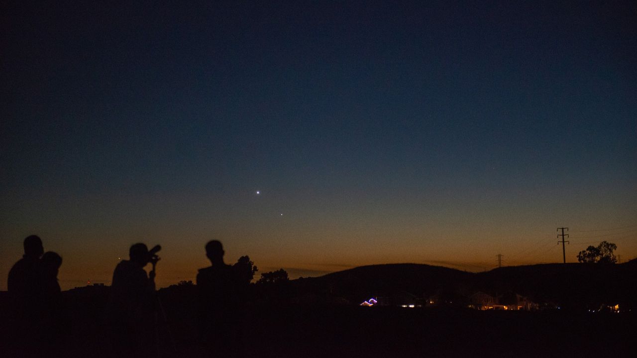 Moon, Mars and the Pleiades form a stunning dawn lineup on July 11