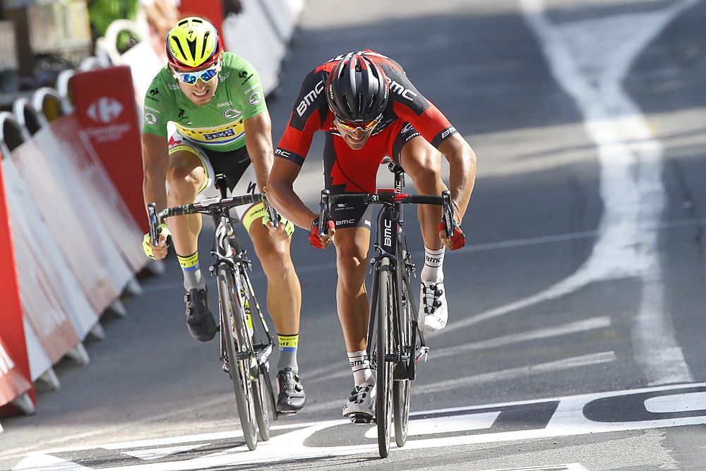 Greg Van Avermaet (BMC) and Peter Sagan (Tinkoff-Saxo) sprint to the finish line