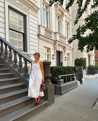 An image of Sofia Grainge showcasing an updo for shoulder-length hair.