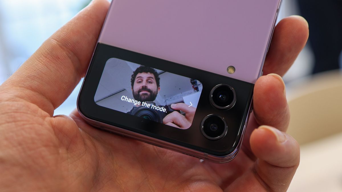 A photo of the Samsung Galaxy Z Flip 4