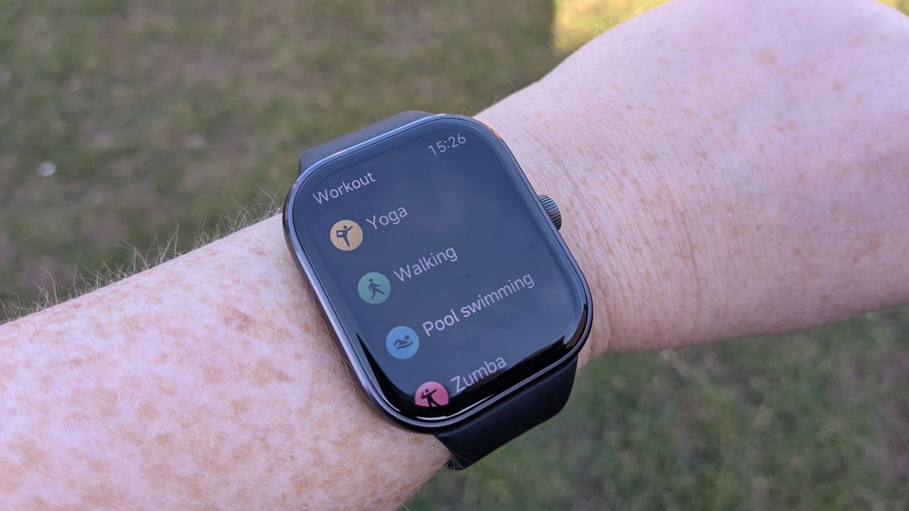 The workout menu on the Redmi Watch 5.