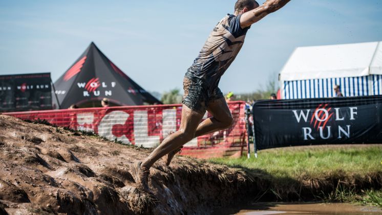 Master your first mud run with these helpful tips - Men's Journal