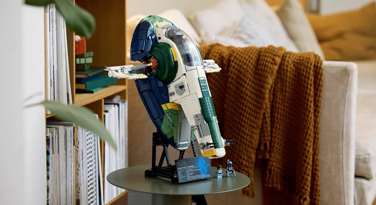 a Lego toy model of a Star Wars sci-fi spaceship