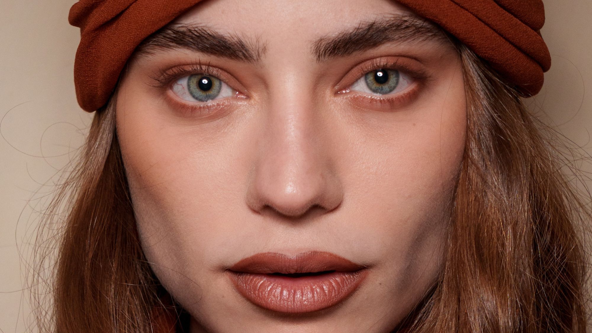 What Is the Best Eyeshadow Colour for Blue Eyes? I Asked a Celebrity Makeup Artist for the Answers What Is the Best Eyeshadow Colour for Blue Eyes? I Asked a Celebrity Makeup Artist for the Answers