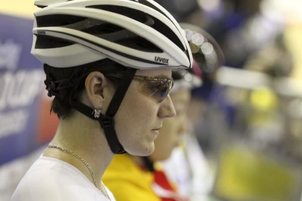 Anna Meares gets ready for the sprint semi.