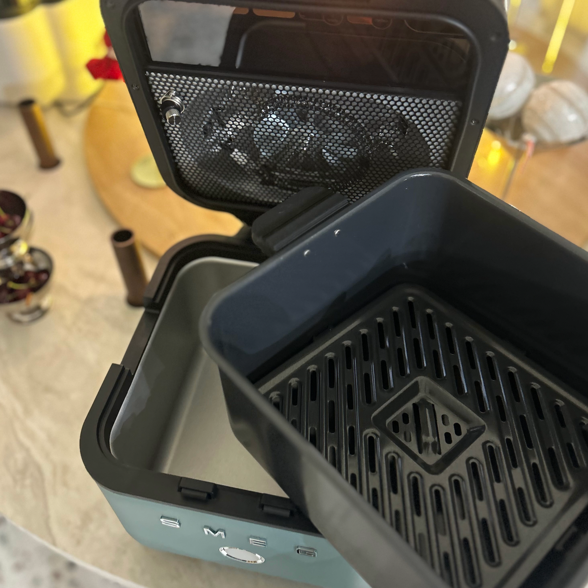 Smeg air fryer first look
