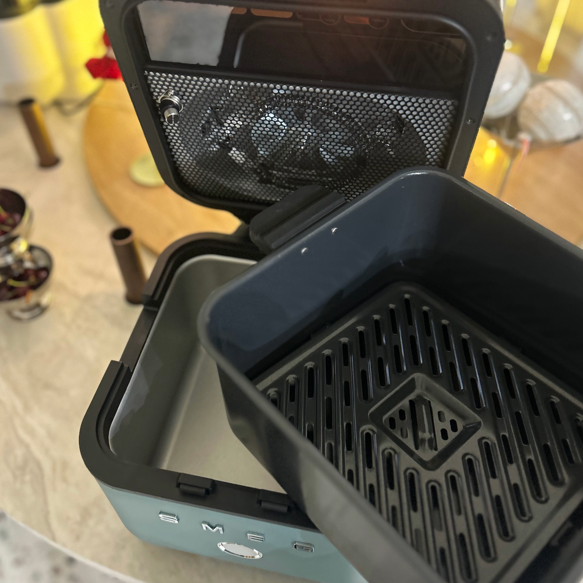 Smeg air fryer first look