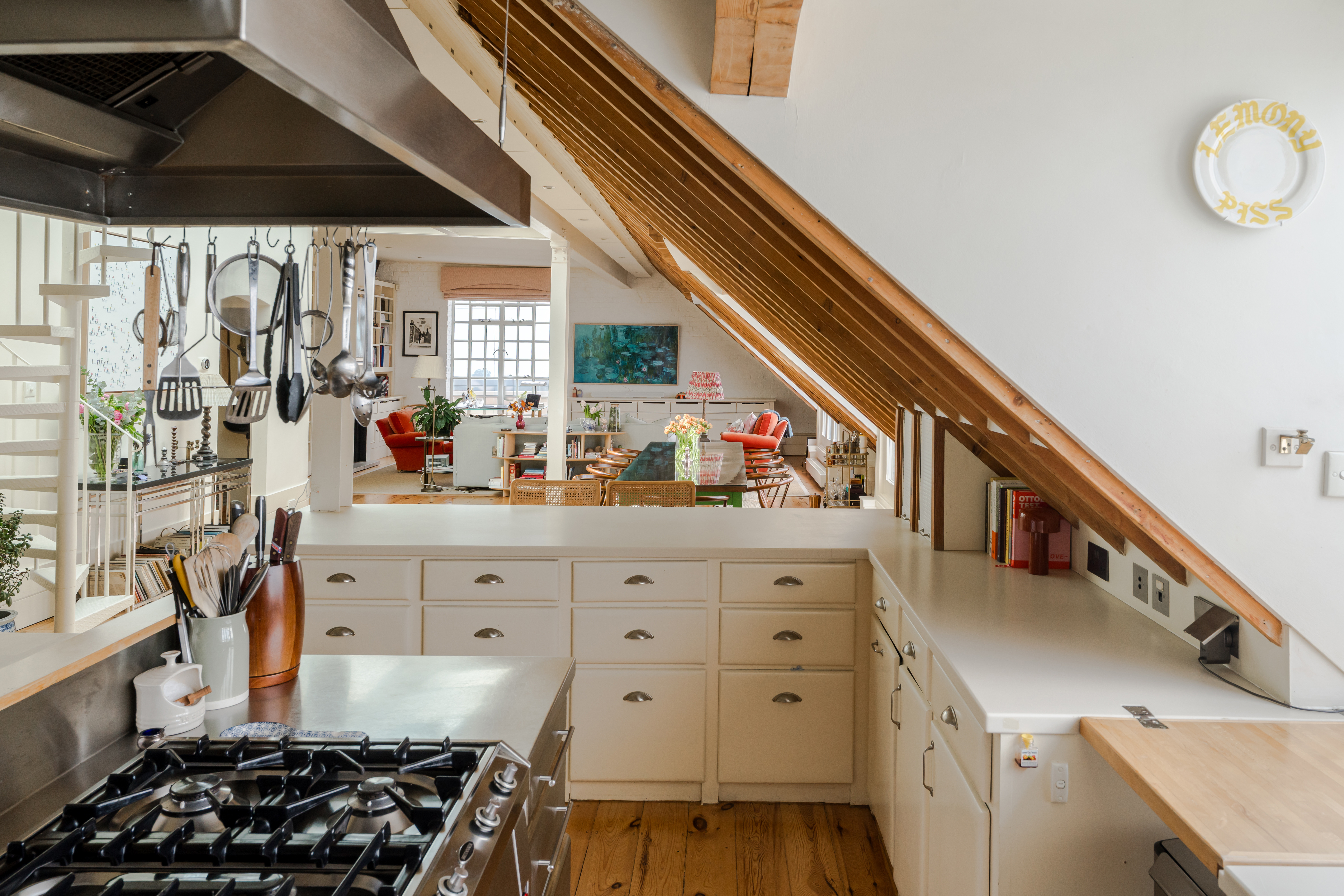 Three bedroom penthouse in Fulham, London