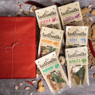 Tastesmiths Personalised Fresh Curry Kit Gift Box