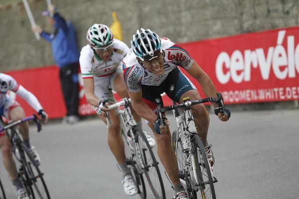 Philippe Gilbert (Omega Pharma-Lotto) puts in a dig, but gets nowhere.
