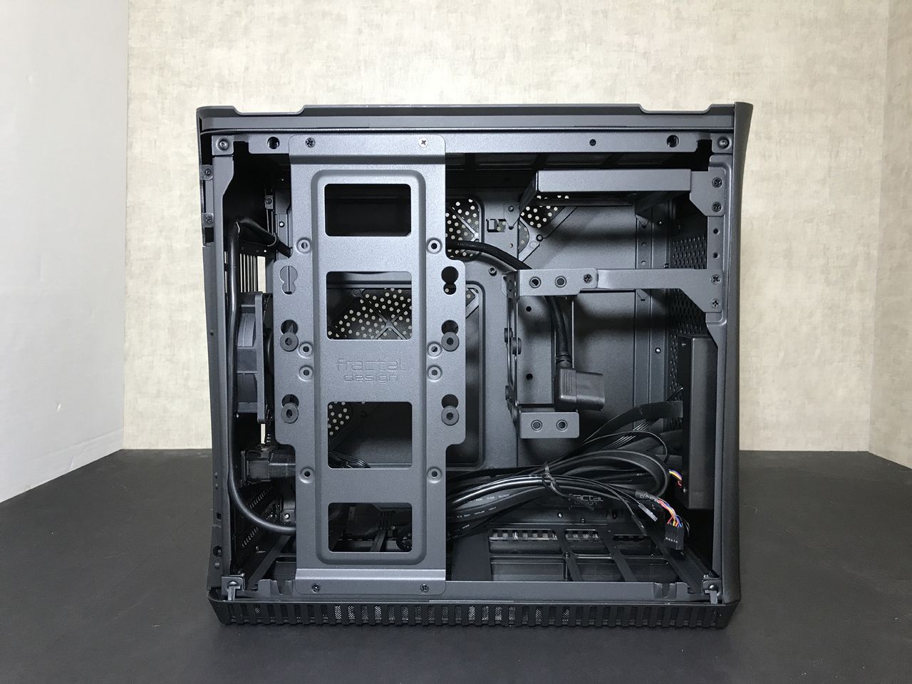 Fractal Design Era interior