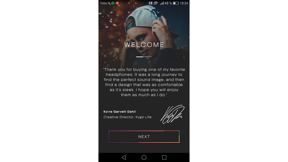 Kygo &oslash;nsker deg velkommen og forteller om hvor mye tid som er lagt ned i &aring; finne riktig lyd, men vi skulle nok &oslash;nske han hadde tatt seg enda bedre tid.