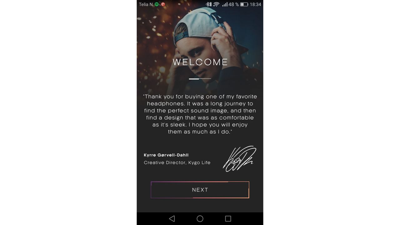 Kygo &oslash;nsker deg velkommen og forteller om hvor mye tid som er lagt ned i &aring; finne riktig lyd, men vi skulle nok &oslash;nske han hadde tatt seg enda bedre tid.