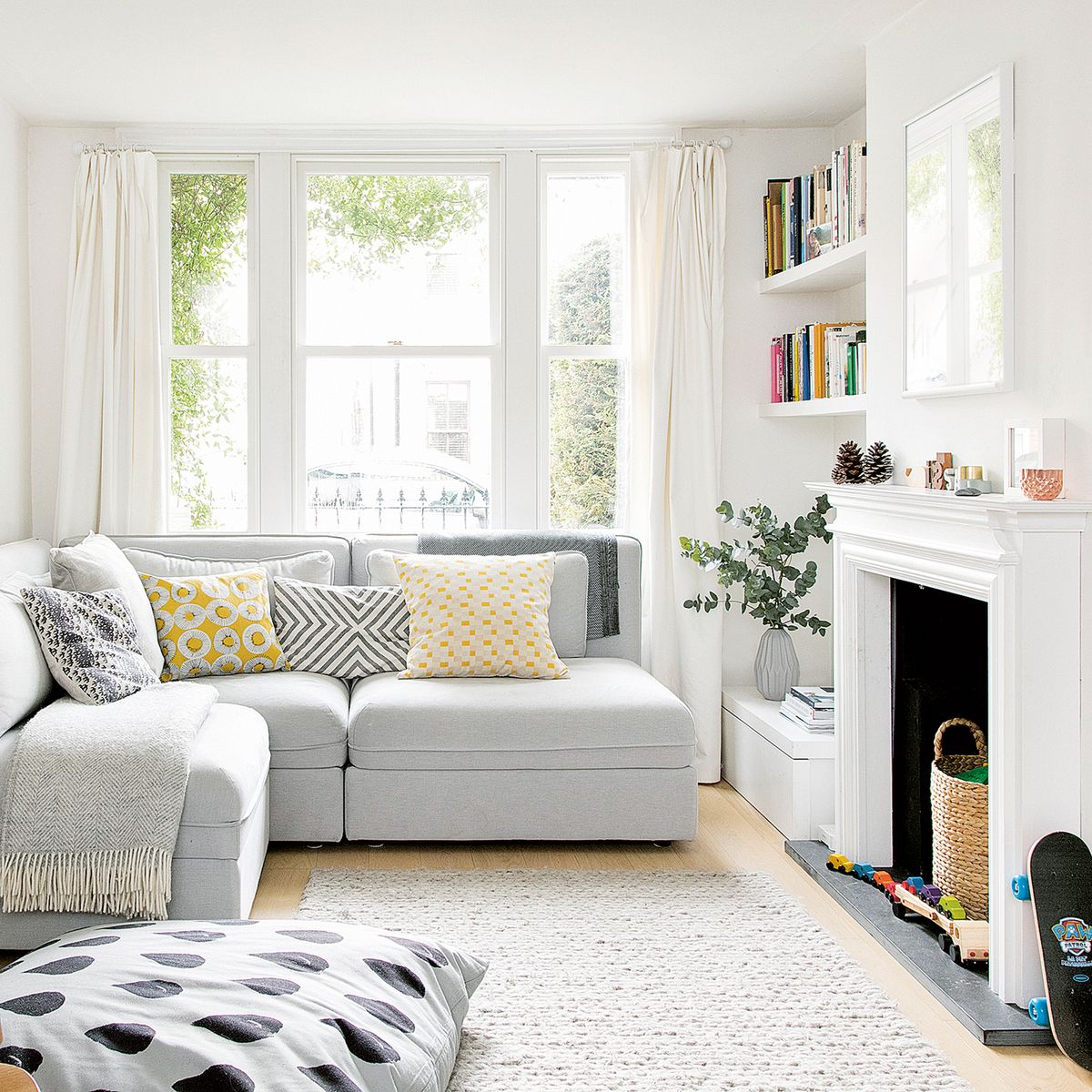 Should small rooms be painted light or dark? Here's what the top colour