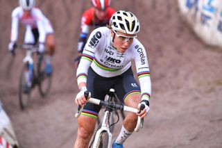 ZONHOVEN BELGIUM DECEMBER 08 Sanne Cant of Belgium and Team IkoCrelan Mud during the 24th Superprestige Zonhoven 2019 Women Elite superprestige zonhoven TelenetSuperprestige on December 08 2019 in Zonhoven Belgium Photo by Luc ClaessenGetty Images