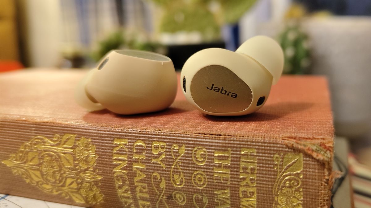 Noise cancelling earbuds: Jabra Elite 10 