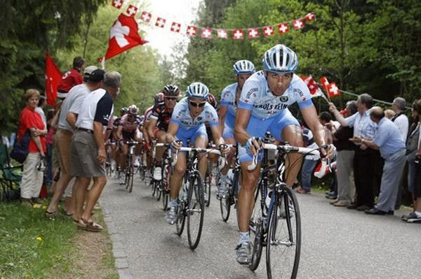 Gerolsteiner leads the chase