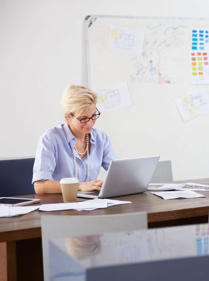 woman computer 