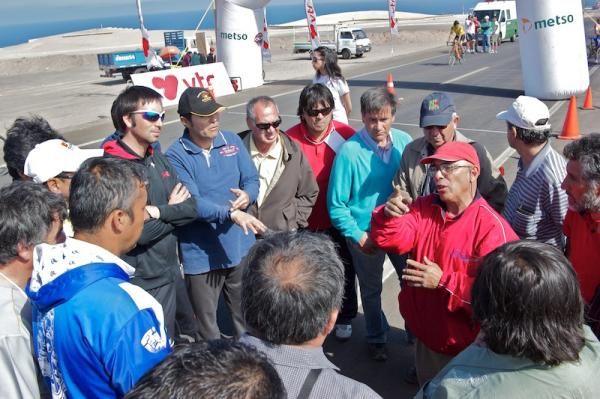 Race officials give last minute instructions.