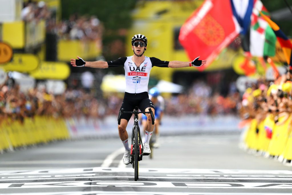 BILBAO SPAIN JULY 01 Adam Yates of United Kingdom and UAE Team Emirates celebrates at finish line as stage winner during the stage one of the 110th Tour de France 2023 a 182km stage from Bilbao to Bilbao UCIWT on July 01 2023 in Bilbao Spain Photo by David RamosGetty Images