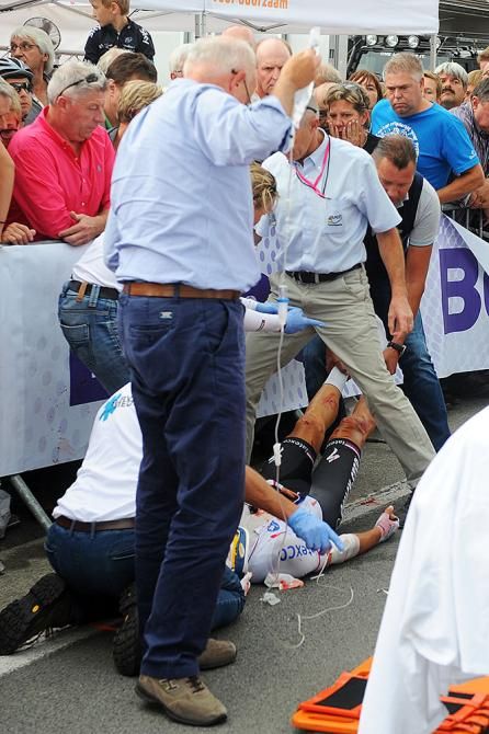 Zdenek Stybar receives medical treatment after a crash