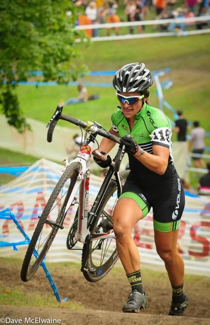 Courtney McFadden (Bicycle Bluebook/Hrs/Rock Lobster) having a great race