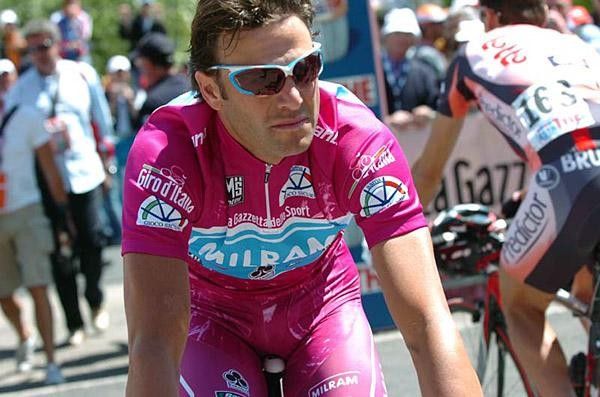 Alessandro Petacchi (Milram) in the maglia ciclamino.