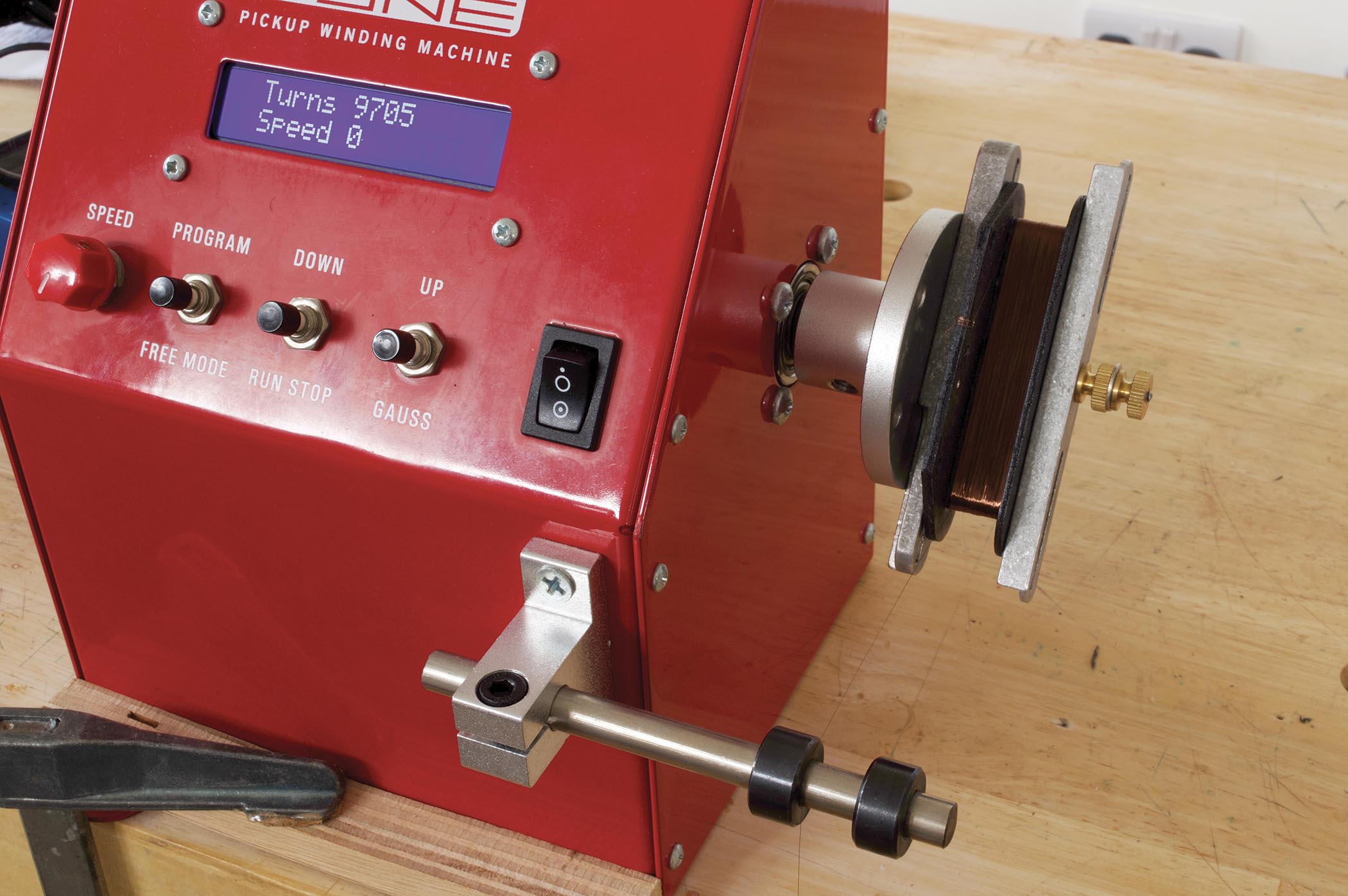 A pickup winding machine