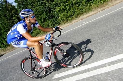 Kevin Van Impe (Quick.Step-Innergetic) escaped after 68 km and rode away alone, but was eventually caught 9 km from the finish.