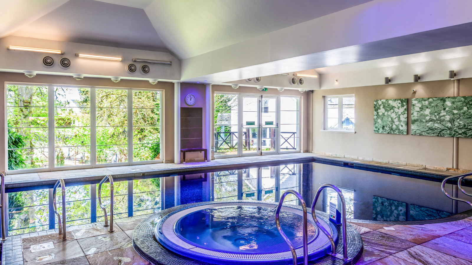 Wyndham Duchally Country House Estate swimming pool