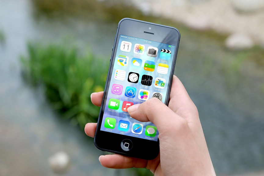 iphone-410311-1280-1556647331-q6d8-column-width-inline