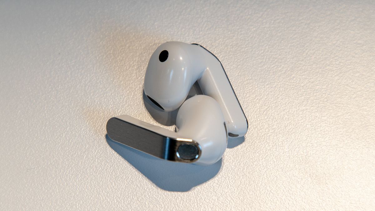 Samsung Galaxy Buds 4 white
