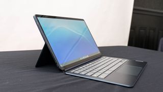 Lenovo IdeaPad Duet 5 Chromebook