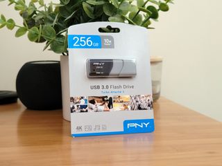 Pny Turbo Attache 3 Usb Flash Drive In Package