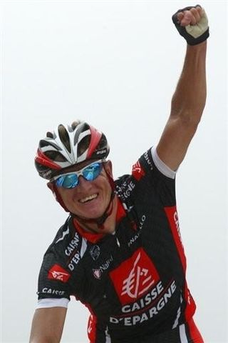 Vladimir Efimkin (Caisse d'Epargne) wins stage four of the Vuelta in Lagos de Covadonga